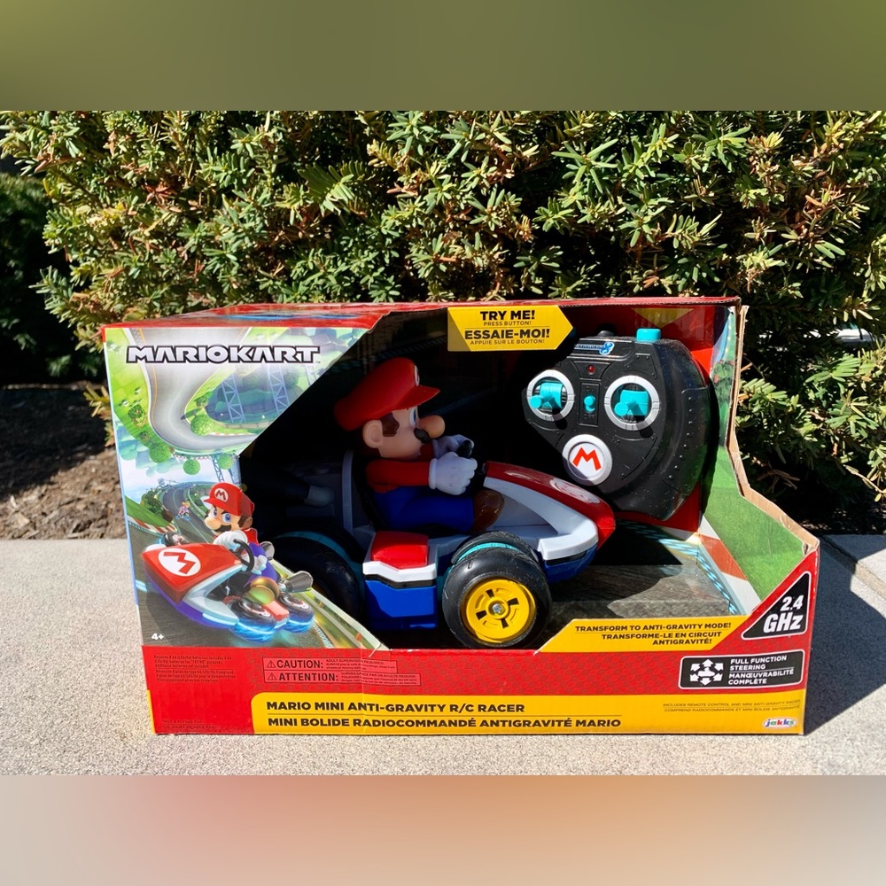 Mario Kart Mini Anti-Gravity R/C Racer